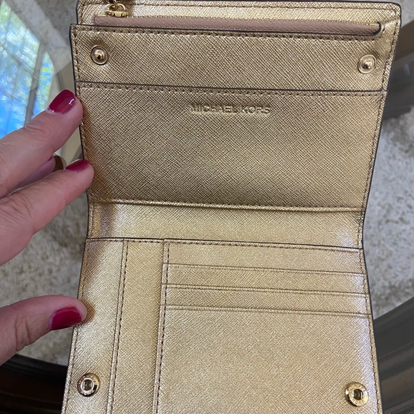 Michael Kors wallet - Picture 5 of 5